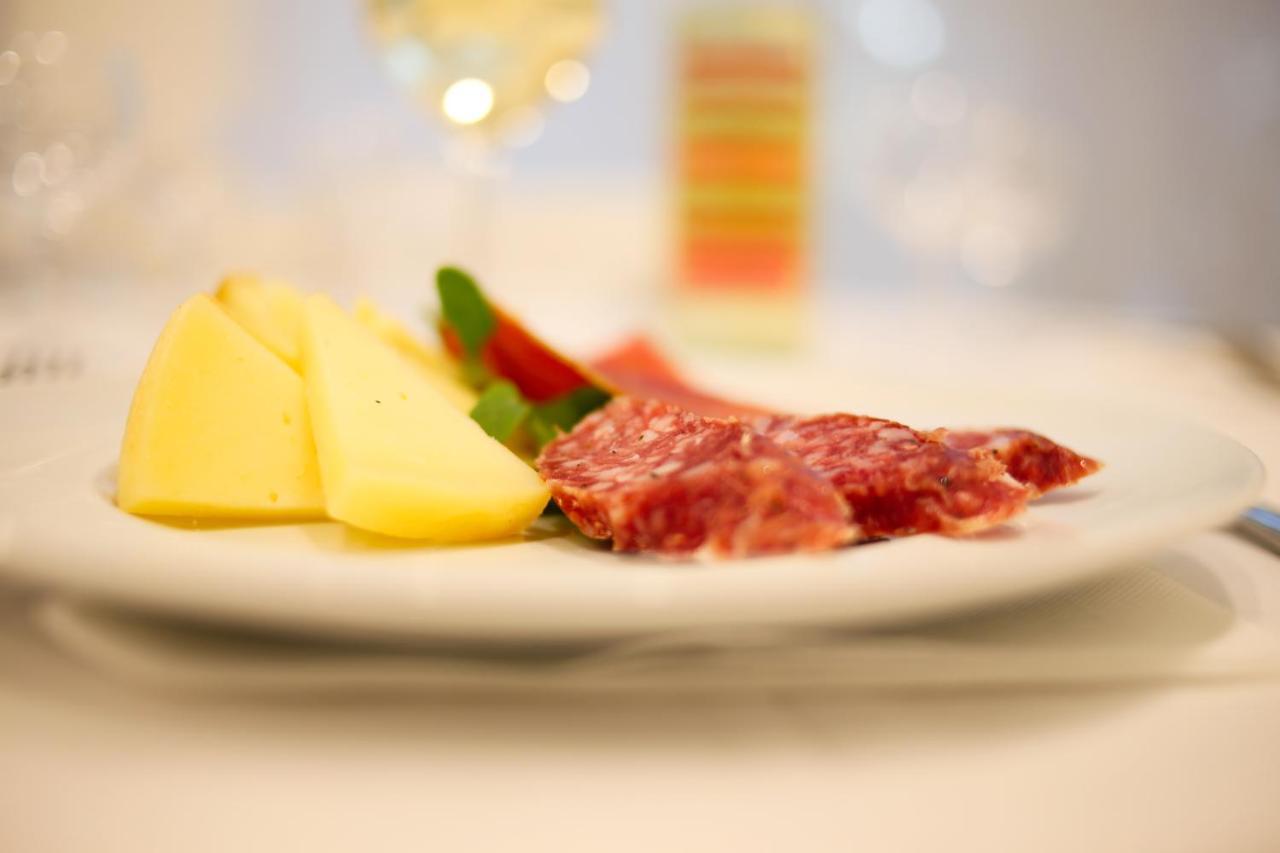 Hotel Falco Riccione Kültér fotó