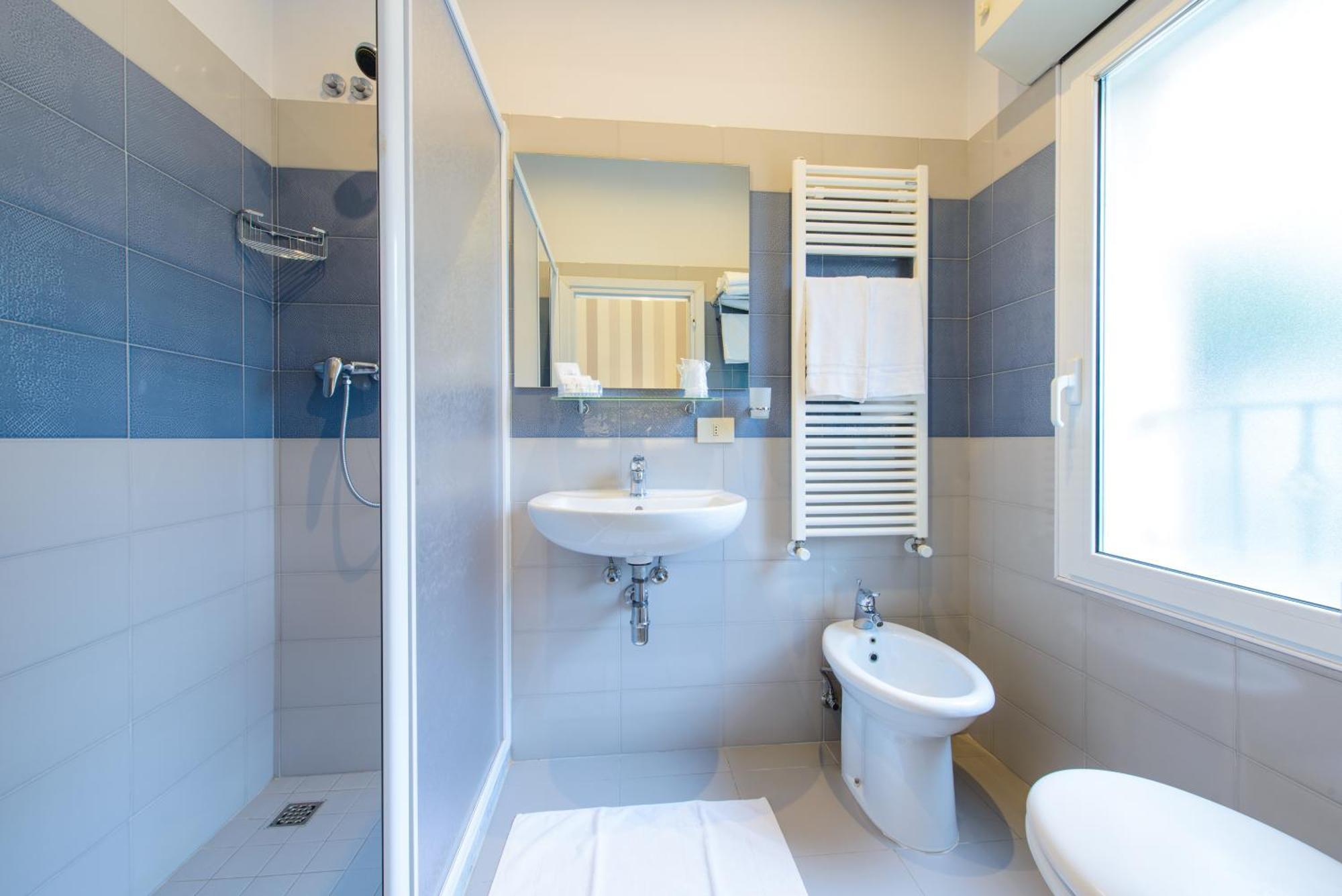 Hotel Falco Riccione Kültér fotó