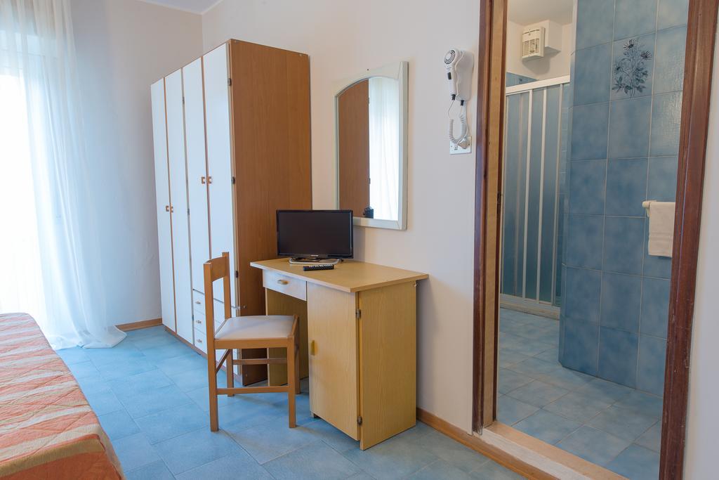 Hotel Falco Riccione Kültér fotó