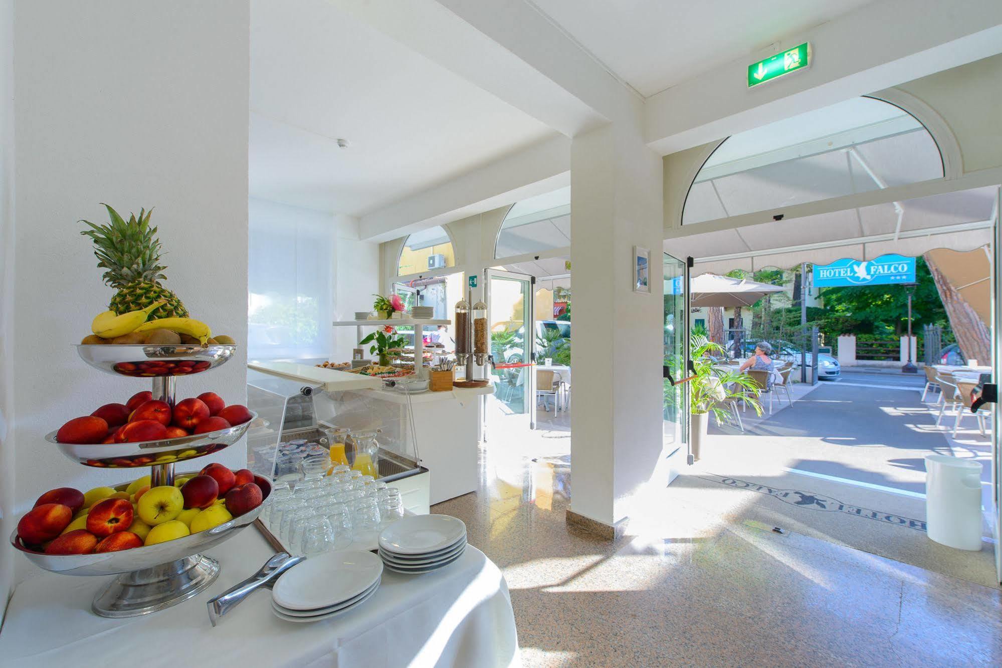 Hotel Falco Riccione Kültér fotó